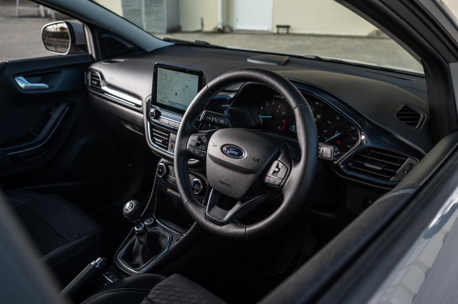 Интерьер Ford Puma Titanium 2020 года  (UK) (фото 19 из 40)
